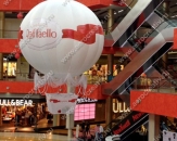 Подвесной шар "Raffaello" для торгового центра. Диаметр шара 6,5м, высота всей конструкции (с декоративной корзиной) - 9,5м