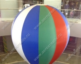 Подвесной шар "Капля" с декорацией из цветов для оформления торгового центра. Высота шара 4,0м