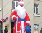 Надувная фигура "Дед Мороз (классический)", высотой 6,0м, для новогоднего оформления Дворца культуры