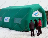 Надувная пневмокаркасная палатка "Чекерил", размером 8,0х6,0х4,0м, с прозрачными окнами и нанесением логотипов