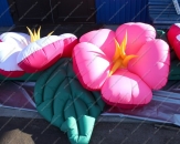 Большая надувная цветочная гирлянда для праздничного оформления города, сцены