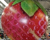 Надувной большой шар "Клубника", диаметром 1,5м (теги: шары, шар, шарик, шарики, мяч, мячи, клубника, ягоды, ягода, фрукт, фрукты)