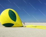 Надувная фигура "Элиен" для перформанса Андрея Бартенева на фестивале "Burning Man"