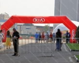 Надувная арка "КИА" c габаритными размерами 12,5 х 5,5 м для оформления автомобильного фестиваля "KIA RED FEST"