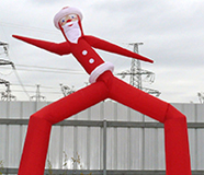 Новогодняя надувная динамическая фигура "Аэромен "Санта Клаус" высотой 4,0 м