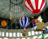 Пневмоконструкции "Воздушные шары" с декоративной корзиной и Дедом Морозом